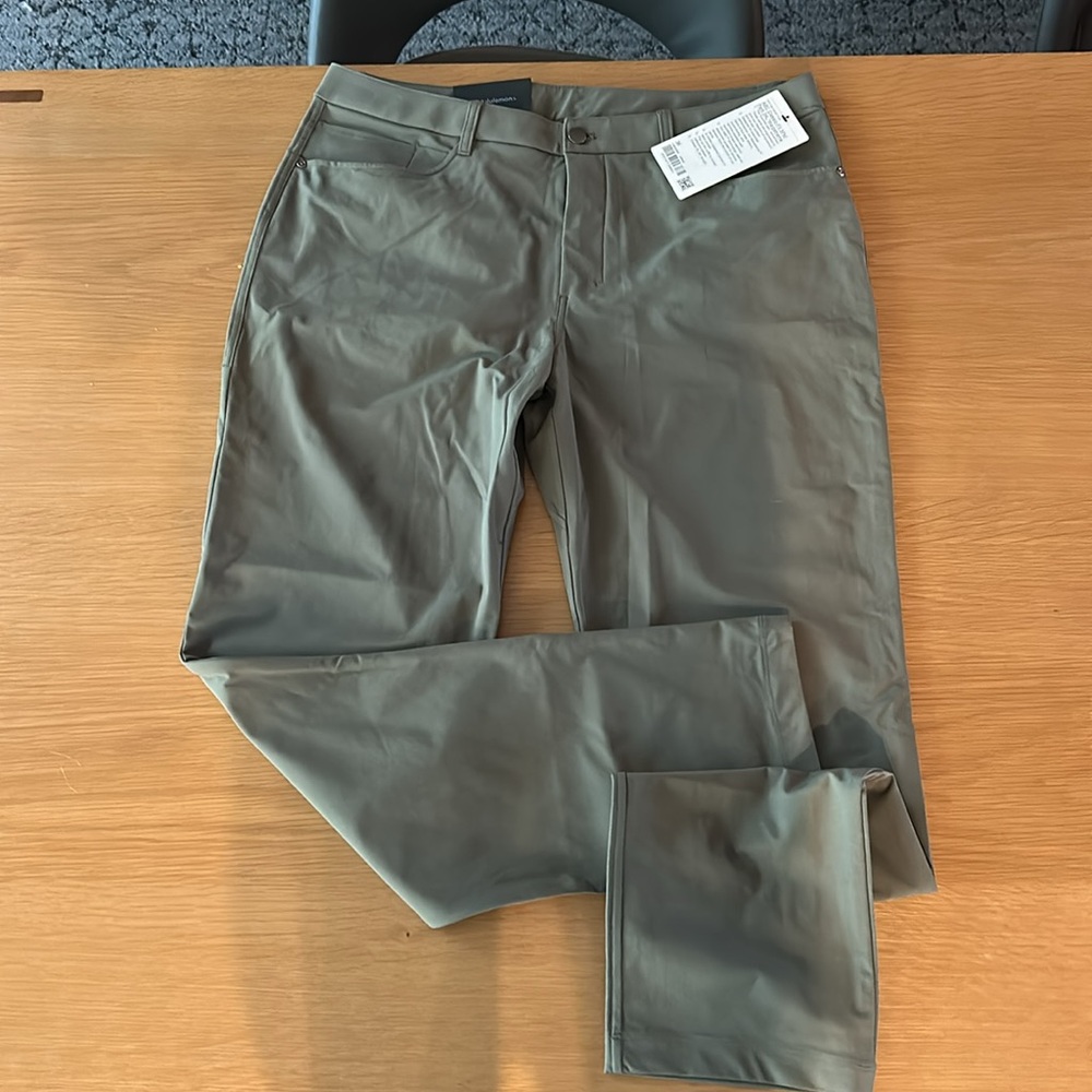 Lululemon ABC Classic-Fit Trousers Warpstreme 36” x 34”
